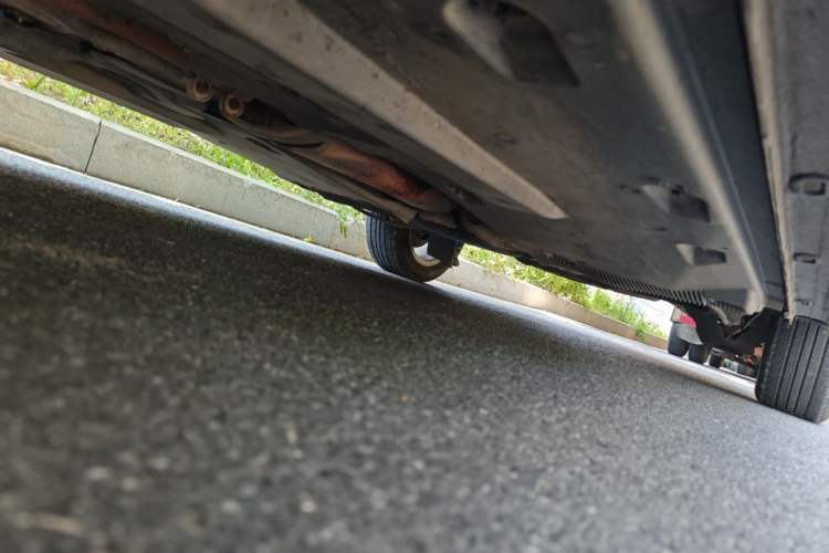 Used Volkswagen Santana 2013 1.6L Manual Comfort Edition Chassis Front Left