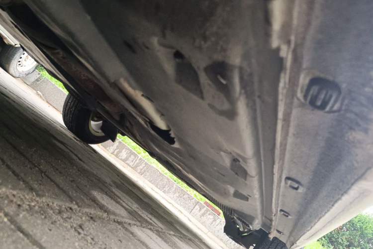 Used Volkswagen Santana 2013 1.6L Manual Comfort Edition Chassis Front Left