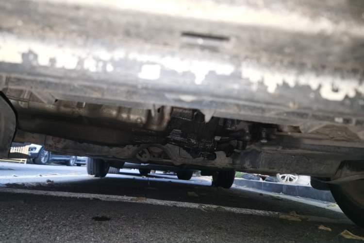 Used Volkswagen Santana 2013 1.6L Automatic Comfort Edition Chassis Front