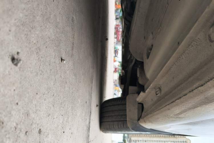 Used Volkswagen Santana 2013 1.6L Manual Comfort Edition Chassis Front Right