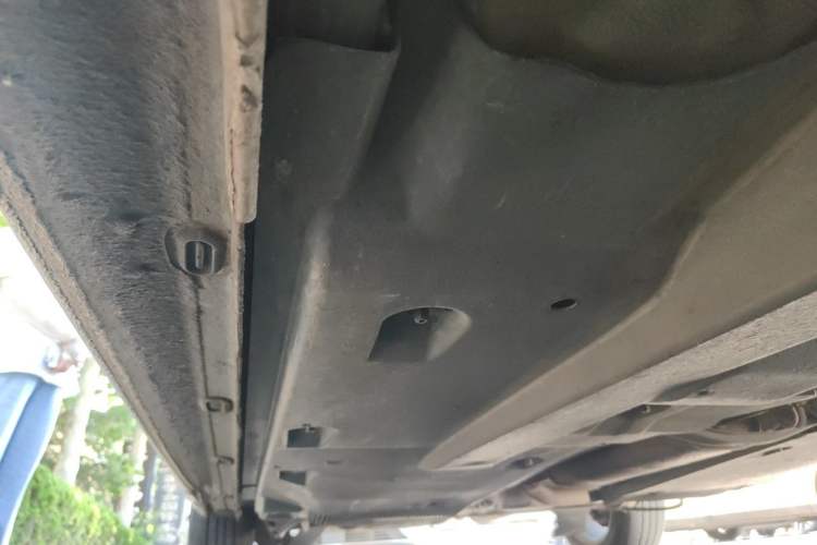 Used Volkswagen Santana 2013 1.6L Manual Comfort Edition Chassis Front Right