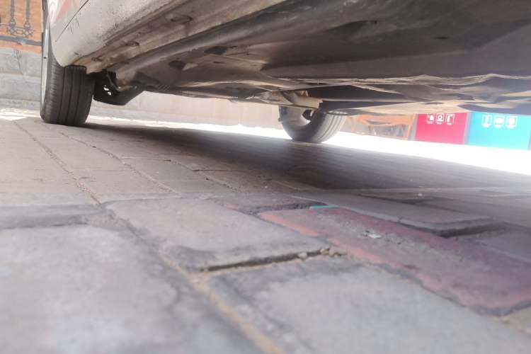 Used Volkswagen Santana 2013 1.6L Manual Comfort Edition Chassis Front Right