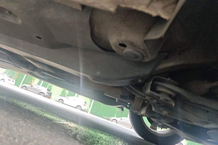 Used Volkswagen Santana 2013 1.4L Manual Comfort Edition Chassis Front Right