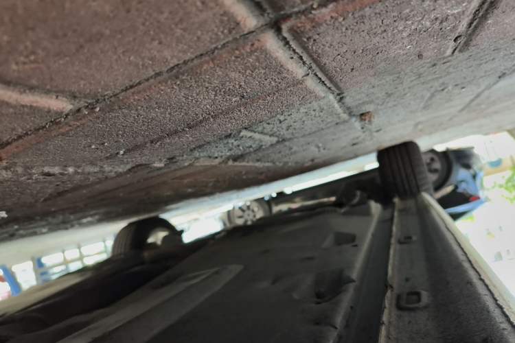 Used Volkswagen Santana 2013 1.6L Automatic Comfort Edition Chassis Front Right
