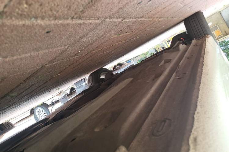 Used Volkswagen Santana 2013 1.6L Manual Comfort Edition Chassis Front Right