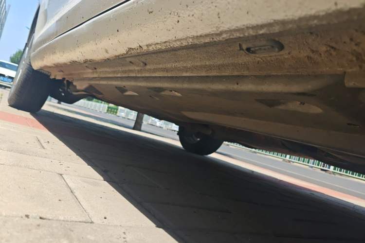Used Volkswagen Santana 2013 1.6L Manual Comfort Edition Chassis Front Right