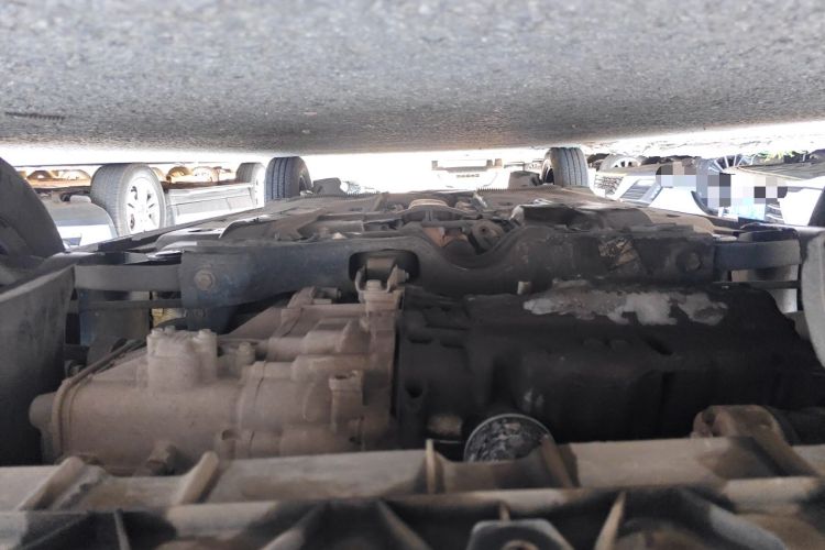 Used Volkswagen Santana 2013 1.6L Manual Fashion Edition Chassis Front