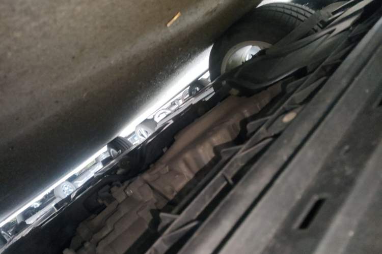 Used Volkswagen Santana 2013 1.4L Manual Comfort Edition Chassis Front