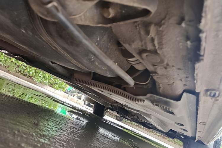 Used Volkswagen Santana 2013 1.6L Automatic Luxury Edition Chassis Rear Right