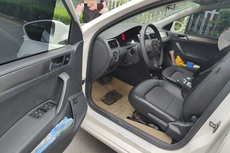 Used Volkswagen Santana 2013 1.6L Automatic Comfort Edition Driver Seat