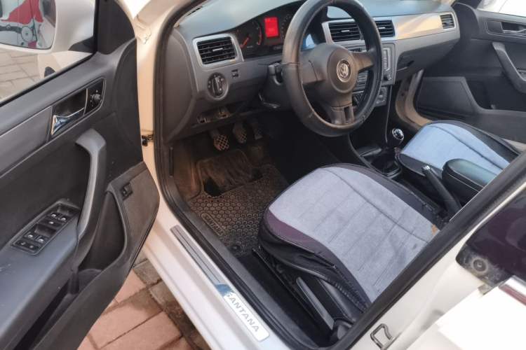 Used Volkswagen Santana 2013 1.4L Manual Comfort Edition Driver Seat