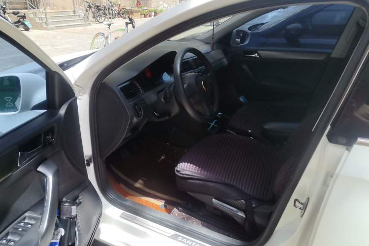 Used Volkswagen Santana 2013 1.6L Manual Comfort Edition Driver Seat