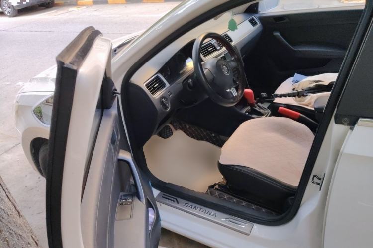 Used Volkswagen Santana 2013 1.6L Automatic Fashion Edition Driver Seat