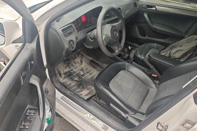 Used Volkswagen Santana 2013 1.6L Manual Comfort Edition Driver Seat