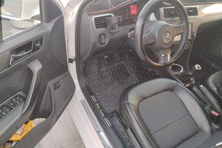Used Volkswagen Santana 2013 1.4L Manual Comfort Edition Driver Seat