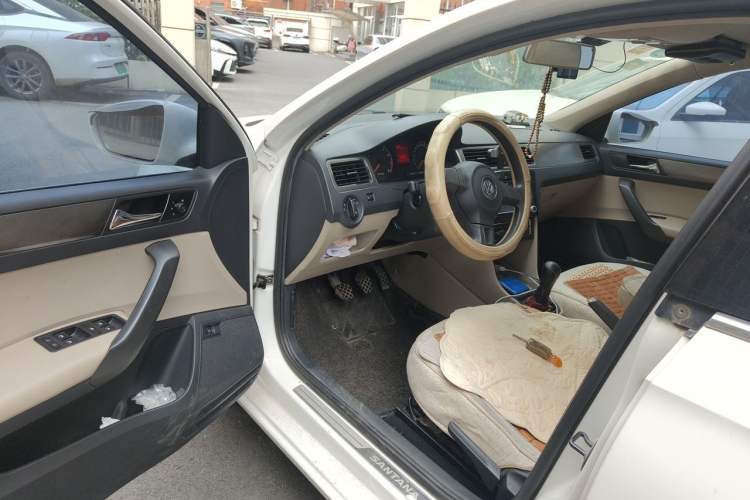 Used Volkswagen Santana 2013 1.6L Manual Comfort Edition Driver Seat