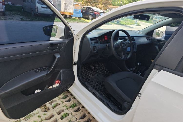 Used Volkswagen Santana 2013 1.4L Manual Fashion Edition Driver Seat