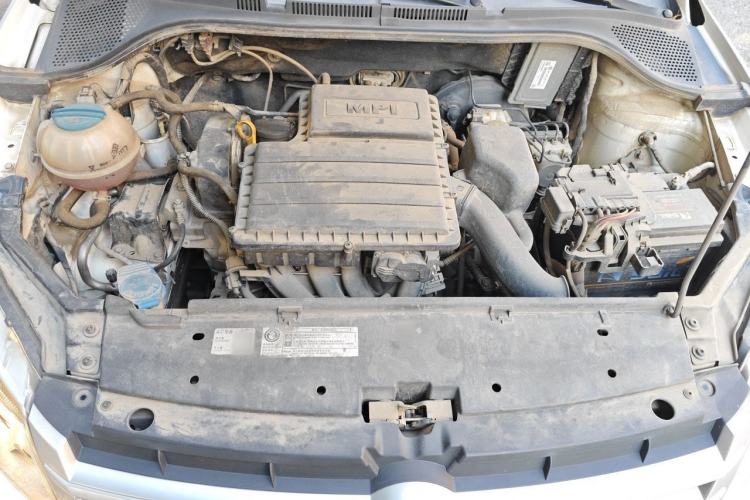 Used Volkswagen Santana 2013 1.4L Manual Fashion Edition Engine Bay