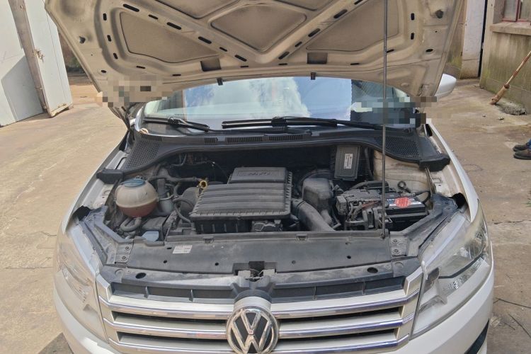 Used Volkswagen Santana 2013 1.6L Automatic Comfort Edition Engine Bay