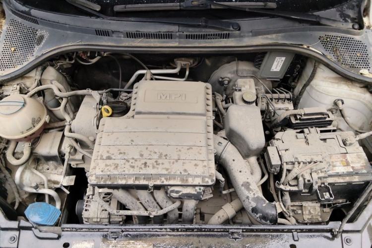 Used Volkswagen Santana 2013 1.6L Automatic Comfort Edition Engine Bay