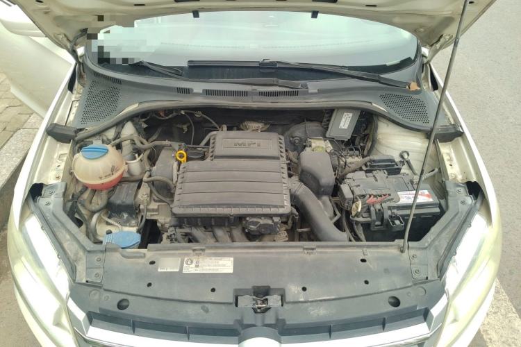 Used Volkswagen Santana 2013 1.6L Automatic Comfort Edition Engine Bay