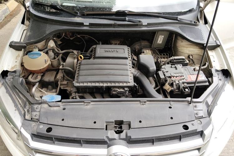 Used Volkswagen Santana 2013 1.6L Automatic Comfort Edition Engine Bay