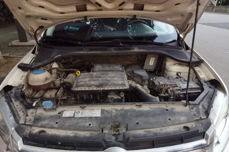 Used Volkswagen Santana 2013 1.4L Manual Fashion Edition Engine Bay