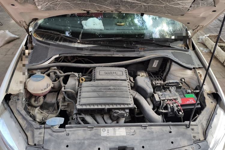 Used Volkswagen Santana 2013 1.6L Automatic Comfort Edition Engine Bay