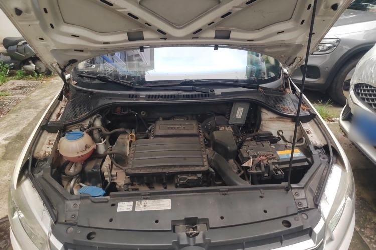 Used Volkswagen Santana 2013 1.6L Automatic Comfort Edition Engine Bay