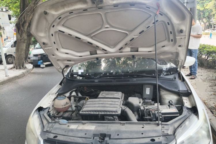 Used Volkswagen Santana 2013 1.4L Manual Fashion Edition Engine Bay