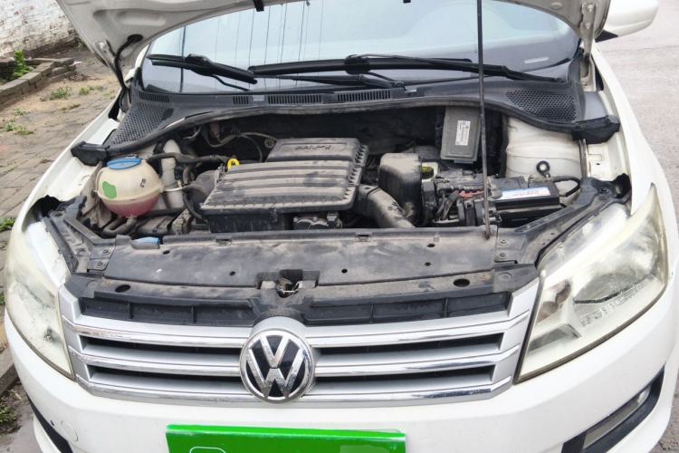 Used Volkswagen Santana 2013 1.6L Manual Comfort Edition Engine Bay