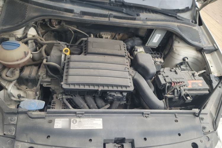 Used Volkswagen Santana 2013 1.4L Manual Fashion Edition Engine Bay