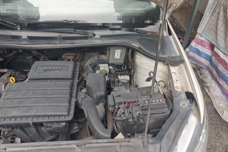 Used Volkswagen Santana 2013 1.4L Manual Fashion Edition Engine Bay Left