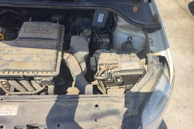Used Volkswagen Santana 2013 1.4L Manual Comfort Edition Engine Bay Left