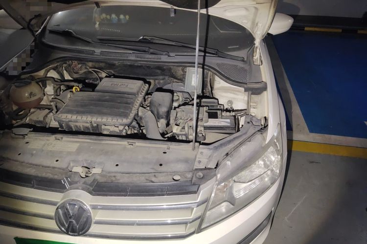 Used Volkswagen Santana 2013 1.6L Automatic Comfort Edition Engine Bay Left