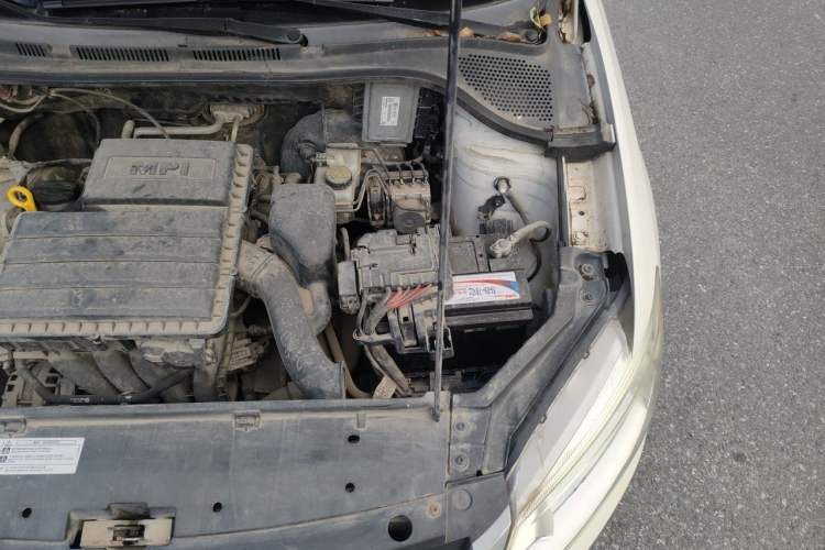 Used Volkswagen Santana 2013 1.4L Manual Fashion Edition Engine Bay Left
