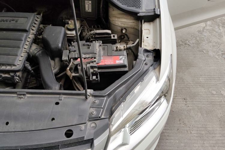 Used Volkswagen Santana 2013 1.6L Automatic Comfort Edition Engine Bay Left