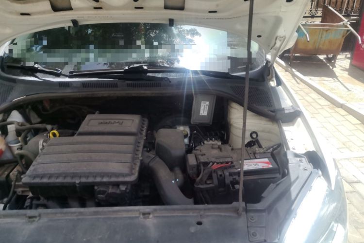 Used Volkswagen Santana 2013 1.6L Manual Comfort Edition Engine Bay Left