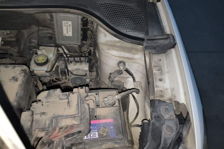 Used Volkswagen Santana 2013 1.4L Manual Comfort Edition Engine Bay Left