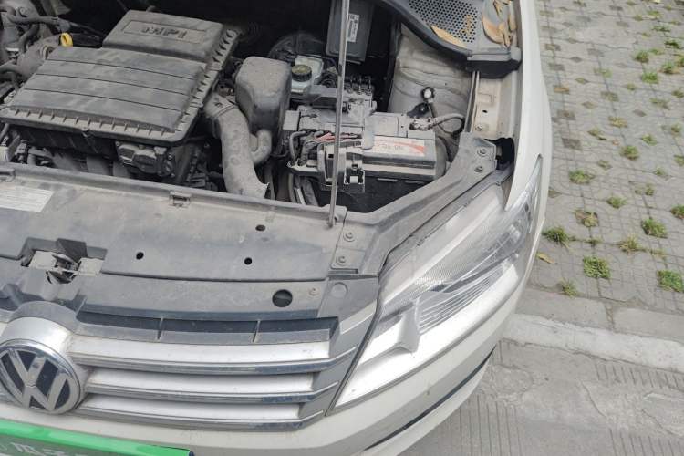 Used Volkswagen Santana 2013 1.4L Manual Comfort Edition Engine Bay Left