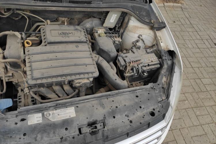 Used Volkswagen Santana 2013 1.6L Manual Comfort Edition Engine Bay Left