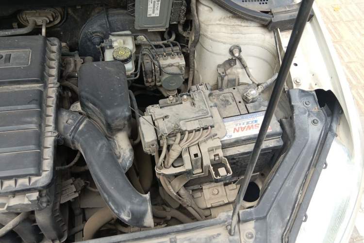 Used Volkswagen Santana 2013 1.4L Manual Comfort Edition Engine Bay Left
