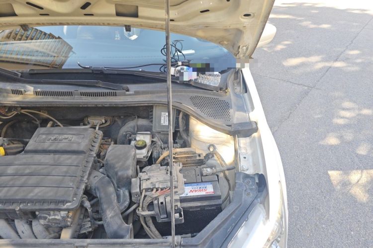 Used Volkswagen Santana 2013 1.6L Automatic Comfort Edition Engine Bay Left