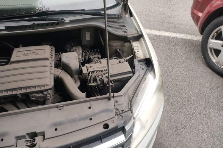 Used Volkswagen Santana 2013 1.4L Manual Comfort Edition Engine Bay Left