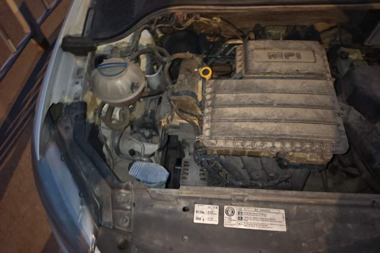 Used Volkswagen Santana 2013 1.4L Manual Fashion Edition Engine Bay Right