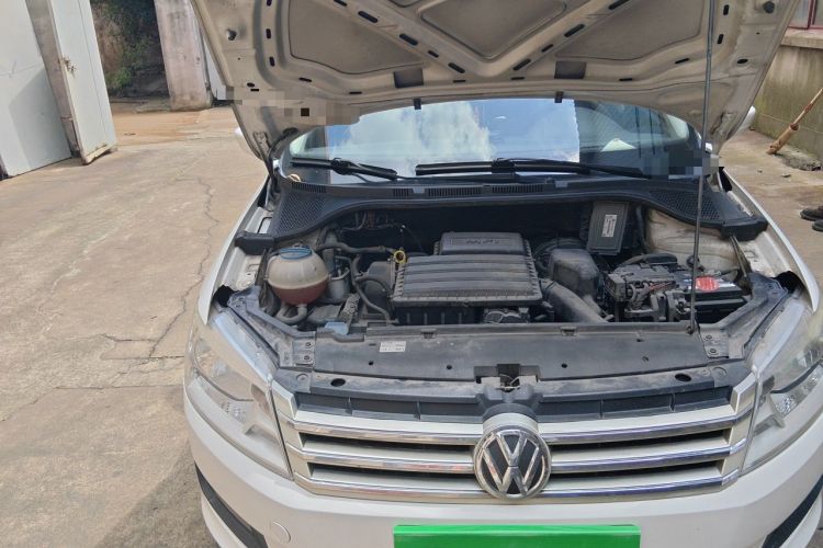 Used Volkswagen Santana 2013 1.6L Automatic Comfort Edition Engine Bay Right