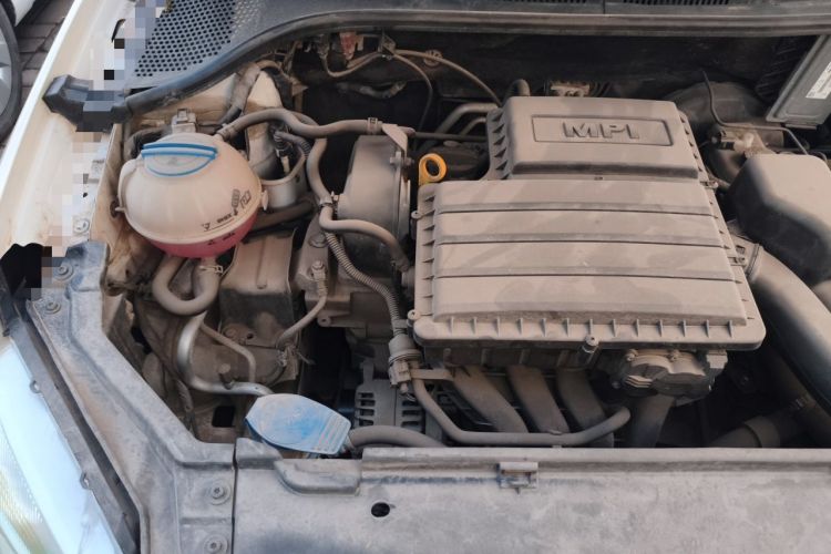 Used Volkswagen Santana 2013 1.4L Manual Comfort Edition Engine Bay Right