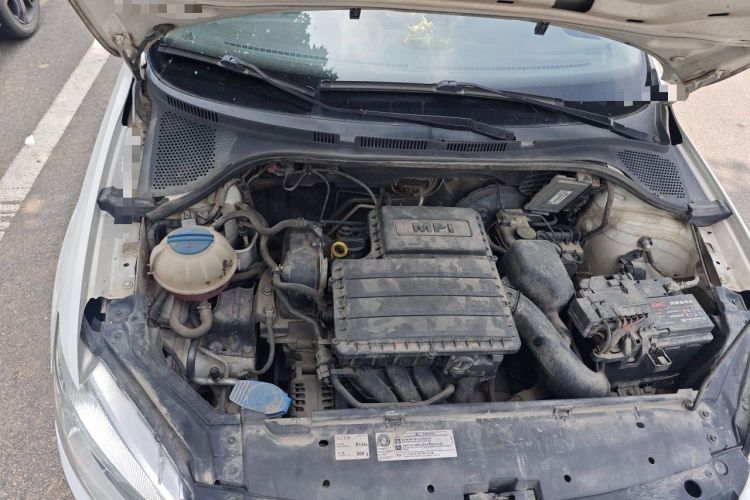 Used Volkswagen Santana 2013 1.4L Manual Comfort Edition Engine Bay Right