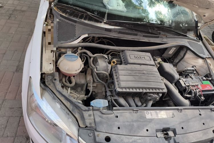 Used Volkswagen Santana 2013 1.6L Automatic Comfort Edition Engine Bay Right