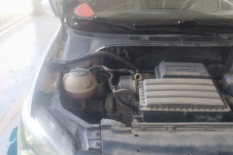 Used Volkswagen Santana 2013 1.6L Automatic Comfort Edition Engine Bay Right